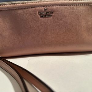 Kate Spade Staci carry all wristlet with phone holder